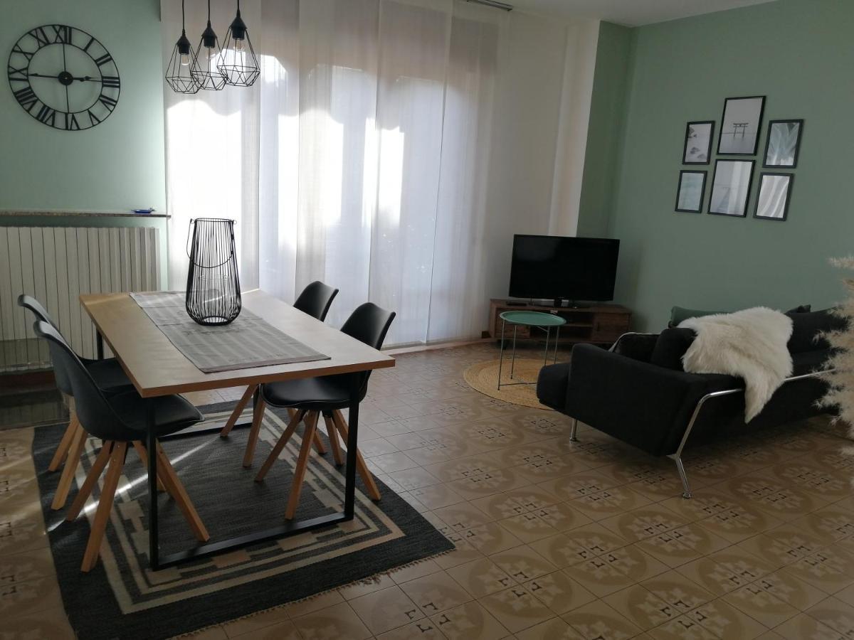 Casa Vacanze Donatella Carenno Luaran gambar