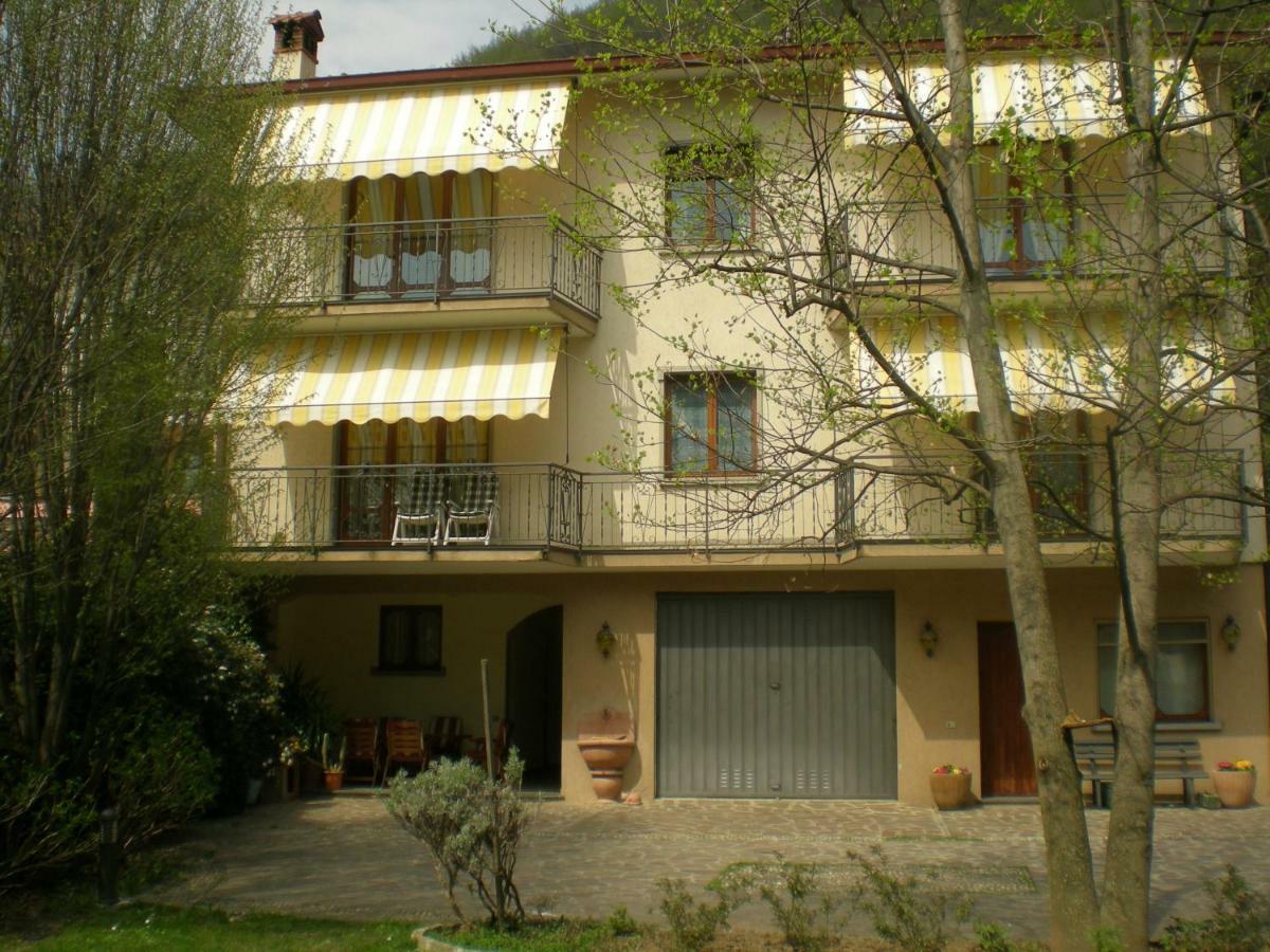Casa Vacanze Donatella Carenno Luaran gambar